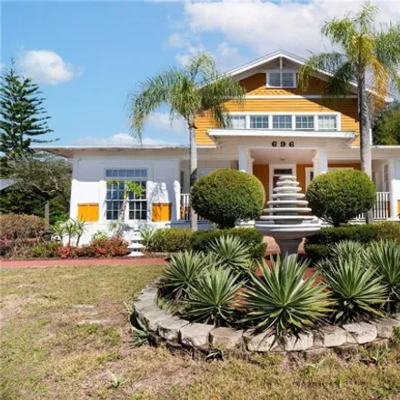 Buy this 5 bed house on 696 Ocala Street in Umatilla, Lake County