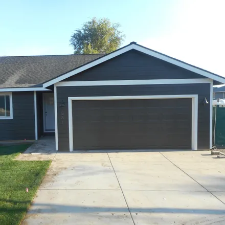 Buy this 3 bed house on 581 Southeast Duke Street in Madras, OR 97741