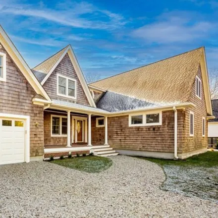 Rent this 5 bed house on 6 Wooded Oak Lane in Northwest Harbor, East Hampton