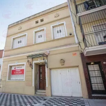 Buy this 3 bed house on Asunción in Villa Devoto, C1419 HYW Buenos Aires