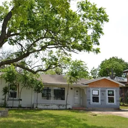 Buy this 4 bed house on 543 North Central Avenue in Landa Park Estates, New Braunfels