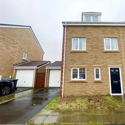Rent this 3 bed townhouse on unnamed road in Consett, DH8 8DH