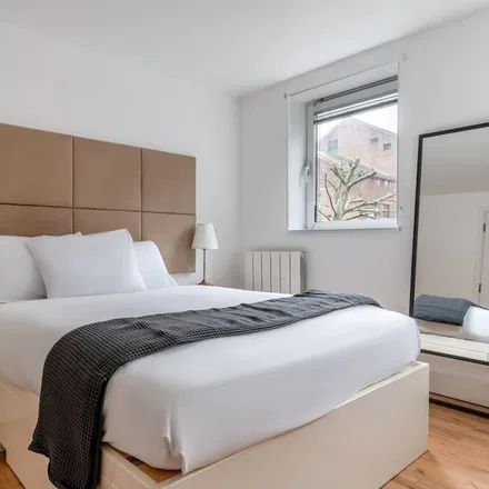 Rent this 1 bed apartment on London in E14 9RP, United Kingdom