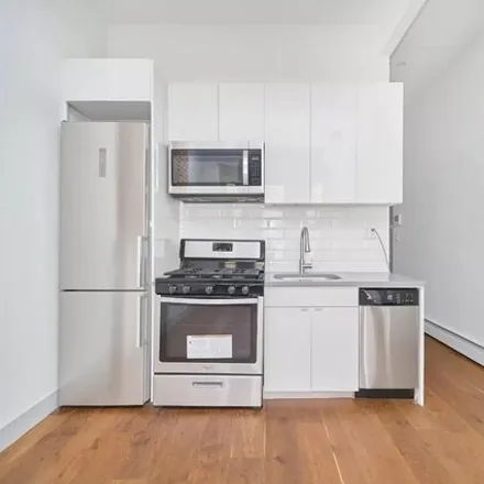 Image 7 - 1308 Pacific Street, New York, NY 11216, USA - House for rent