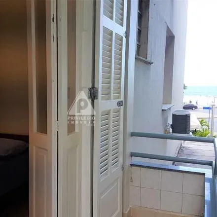 Buy this 3 bed apartment on Rua Lacerda Coutinho 30 in Copacabana, Rio de Janeiro - RJ