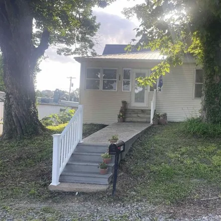 Buy this 3 bed house on 519 Second St in Wickliffe, Kentucky