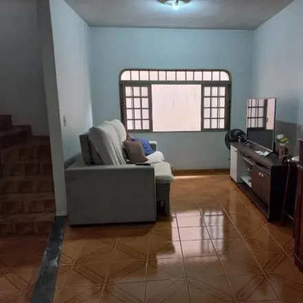 Buy this 4 bed house on Avenida Professor José Inácio de Souza in Umuarama, Uberlândia - MG