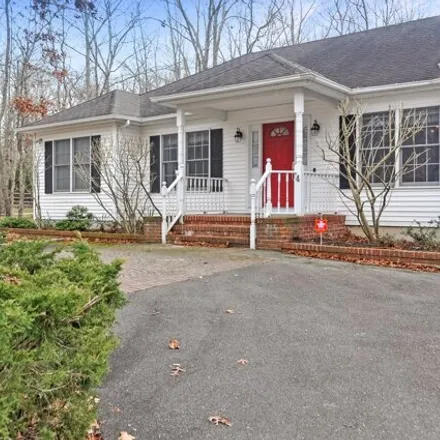 Rent this 3 bed house on 4 Partridge Dr in Sag Harbor, New York