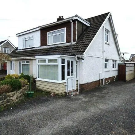 Buy this 3 bed duplex on Elizabeth Close in Ynystawe, SA6 6RW