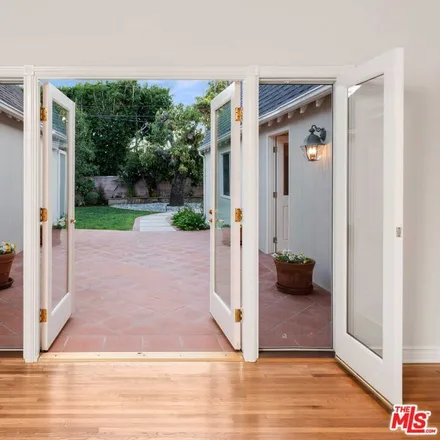 Image 7 - 613 North Roxbury Drive, Beverly Hills, CA 90210, USA - House for sale