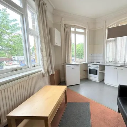 Rent this studio apartment on Penshurst Road in London, N17 8BT