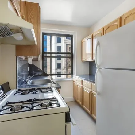 Image 3 - 248 Martine Avenue, City of White Plains, NY 10601, USA - Apartment for rent