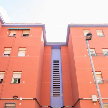 Image 4 - Carrer d'Almansa, 86, 08042 Barcelona, Spain - Apartment for rent