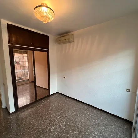 Rent this 5 bed apartment on Banco Español de Crédito (Banesto) in Plaça de Catalunya, 10