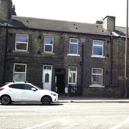 Image 1 - New Hey Road Charles Avenue, New Hey Road, Salendine Nook, HD3 4GE, United Kingdom - Townhouse for rent