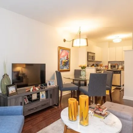 Image 4 - 304 West 111th Street, New York, NY 10026, USA - Condo for sale