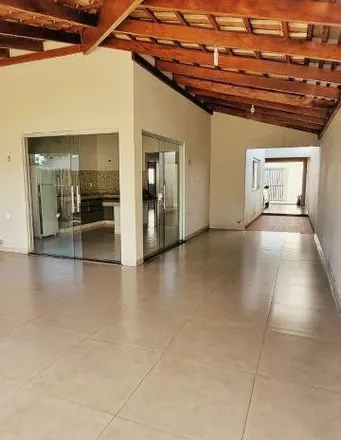 Buy this 3 bed house on Avenida Professor José Vieira de Mendonça in Novo Mundo, Ituiutaba - MG