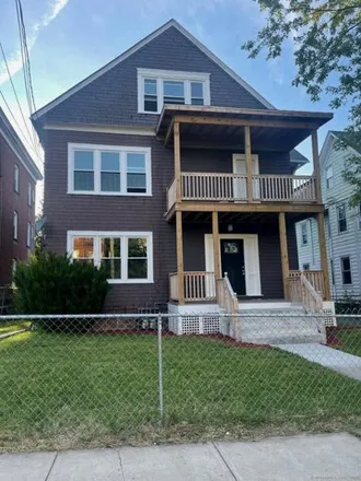 Buy this 7 bed house on 67 Edgewood St in Hartford, Connecticut