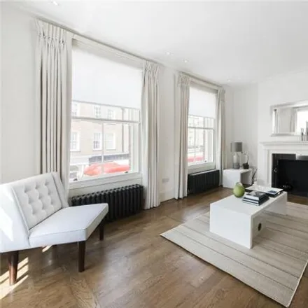 Rent this 3 bed room on 8 Bloomfield Terrace in London, SW1W 8PQ