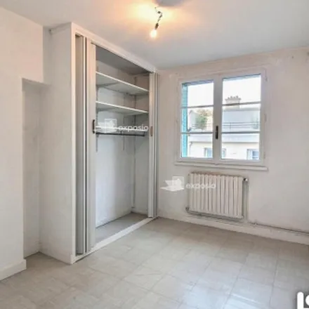 Rent this 4 bed apartment on Carrare in 53D Rue Pierre Semard, 38000 Grenoble
