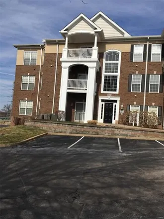 Buy this 2 bed condo on Mill Xing Drive in Fernridge, Creve Coeur