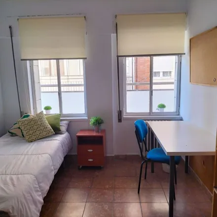 Image 5 - Dania, 37005 Salamanca, Spain - Apartment for rent