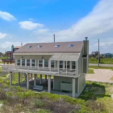 Buy this 3 bed house on 22074 Gulf Drive in Galveston, TX 77551