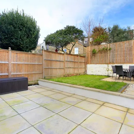 Rent this 2 bed apartment on Dagnan Road in London, SW12 9LH