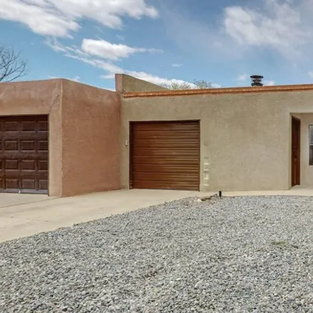 Image 2 - 12935 Carrie Place Southeast, Singing Arrow, Albuquerque, NM 87123, USA - Townhouse for sale