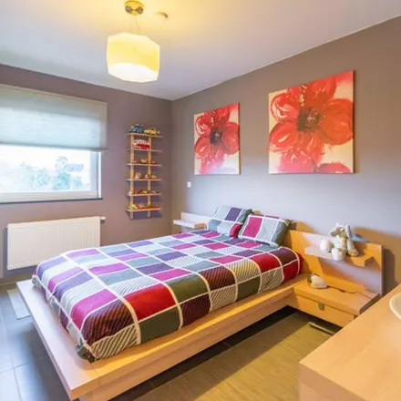 Rent this 2 bed apartment on Médard in Driekoningenplein 10, 9820 Merelbeke