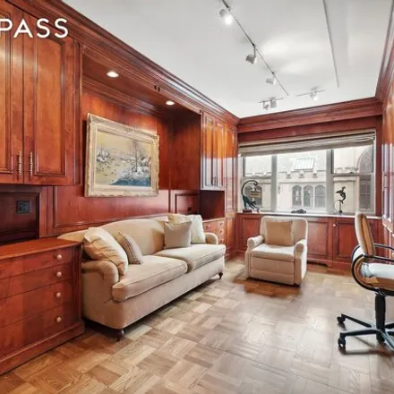 Image 6 - 164 East 68th Street, New York, NY 10065, USA - Apartment for sale