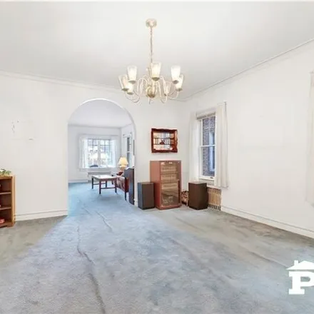 Image 9 - 1757 East 31st Street, New York, NY 11234, USA - House for sale