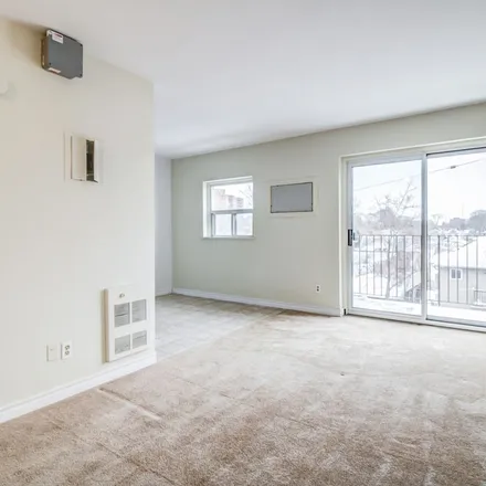 Image 2 - Randolph Place, Windsor, ON N9B 3A9, Canada - Apartment for rent