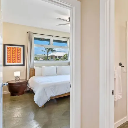 Rent this 3 bed apartment on Paia in HI, 96779