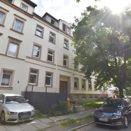 Rent this 3 bed apartment on Klarastraße 18 in 09131 Chemnitz, Germany