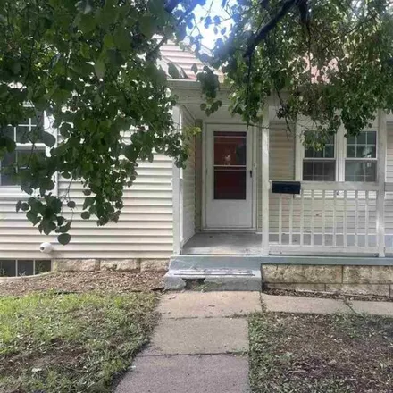 Buy this 3 bed house on 614 West Chestnut Street in Junction City, KS 66441