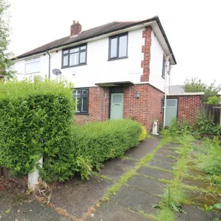 Buy this 3 bed duplex on Fountains Road in Stretford, M32 9PW