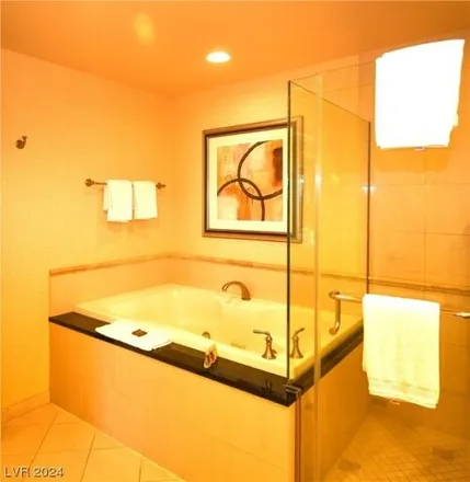 Image 9 - The Signature at MGM Grand Tower II, Audrie Street, Paradise, NV 89158, USA - House for sale