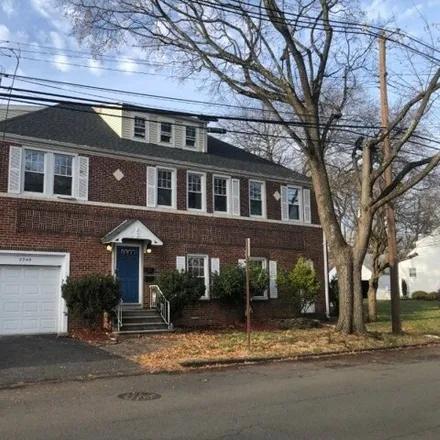 Rent this 3 bed apartment on Sunrise Court in Scotch Plains, NJ 07076