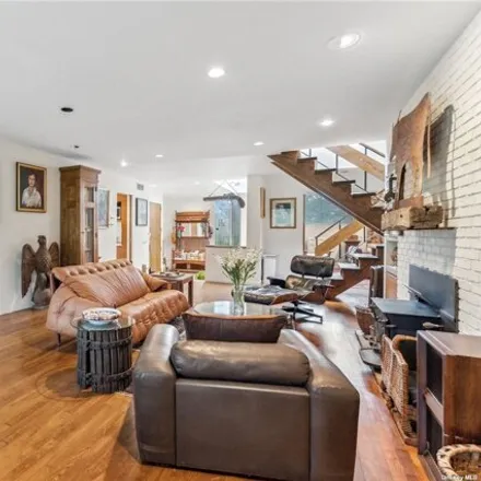 Image 7 - 60 Spruce Street, Village of Roslyn Harbor, North Hempstead, NY 11576, USA - House for sale
