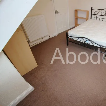 Image 4 - Brudenell Street, Leeds, LS6 1HP, United Kingdom - House for rent