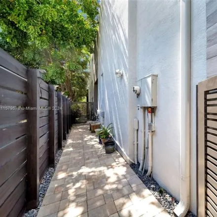 Image 5 - 1128 Northeast 16th Avenue, Fort Lauderdale, FL 33304, USA - Townhouse for sale