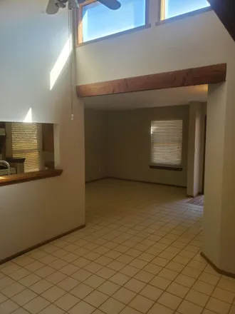 Image 3 - 1748 Camino del Olmo, Santa Fe, NM 87501, USA - Townhouse for sale