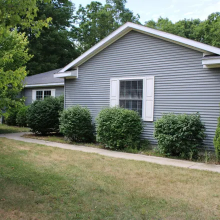 Buy this 3 bed house on 899 Pleasant in Mount Pleasant, MI 48858