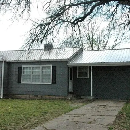 Buy this 3 bed house on 3052 Faye Avenue in Parsons, KS 67357