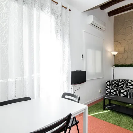 Rent this 2 bed apartment on Carrer dels Ocells in 2, 08003 Barcelona