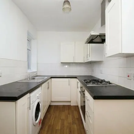 Image 3 - 23 Poplar Street, Chester-le-Street, DH3 3DN, United Kingdom - Townhouse for rent