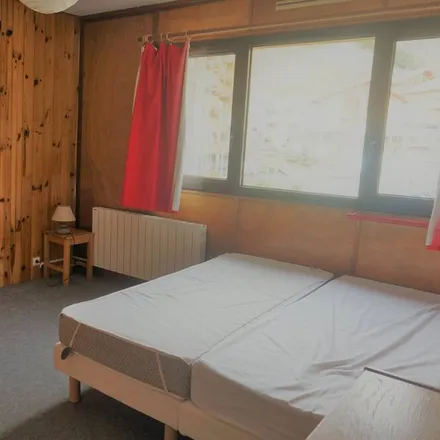 Rent this 2 bed apartment on Gendarmerie nationale in Rue des Écrins, 05170 Orcières