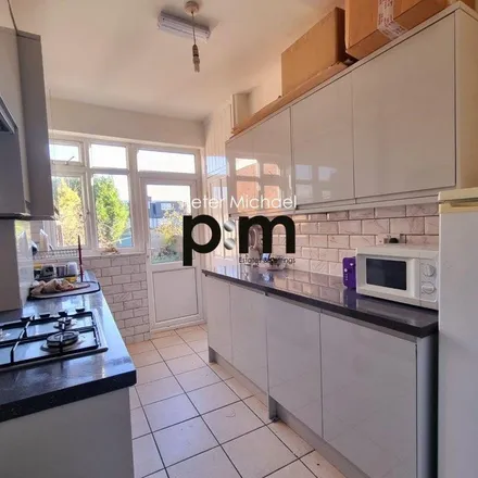 Rent this 1 bed apartment on Connaught Gardens in London, N13 5BS