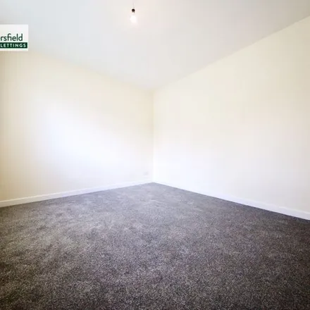 Image 9 - 23 The Ghyll, Kirklees, HD2 2FE, United Kingdom - Apartment for rent
